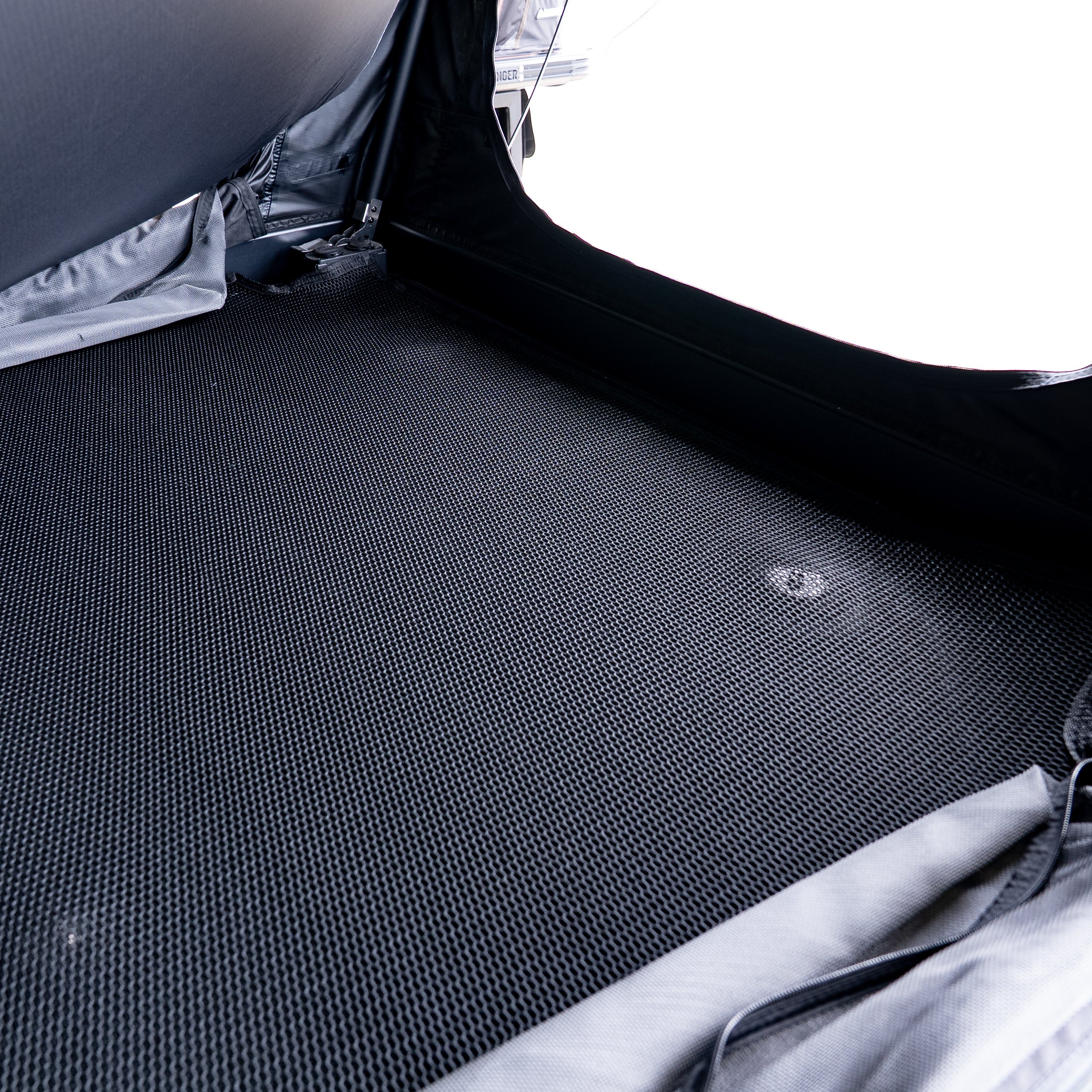 Rooftop Tent Comfort & Anti-Condensation