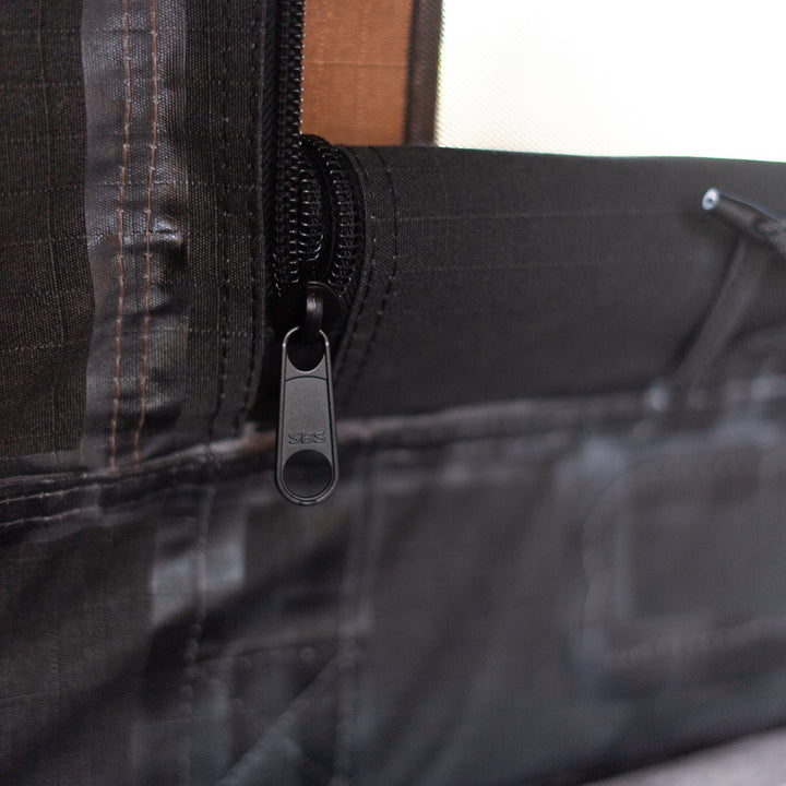 Rainger Touring Double Swag – RT2 Woodland detail view