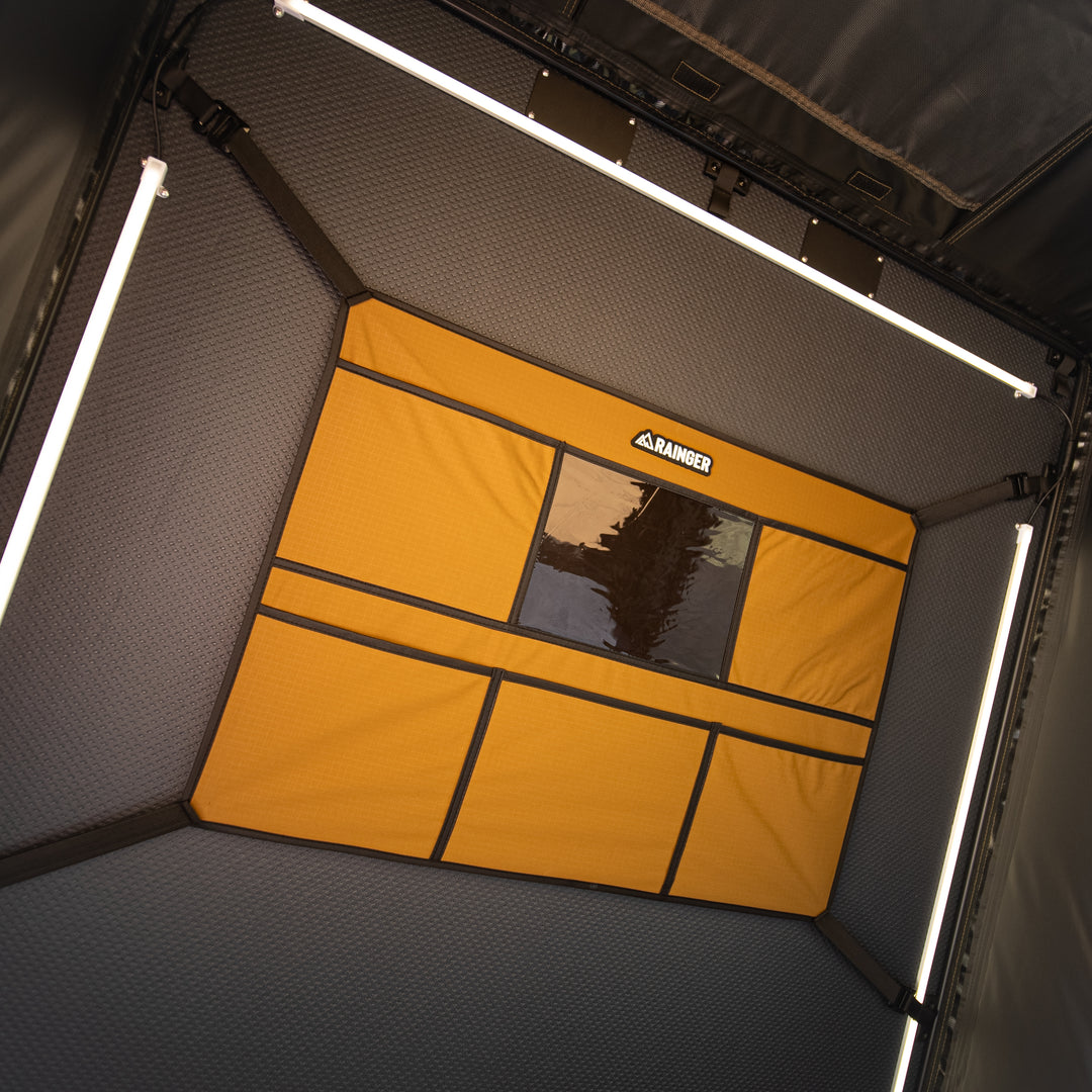 Rainger Revo-X 1.45 Hardshell Roof Top Tent detail view