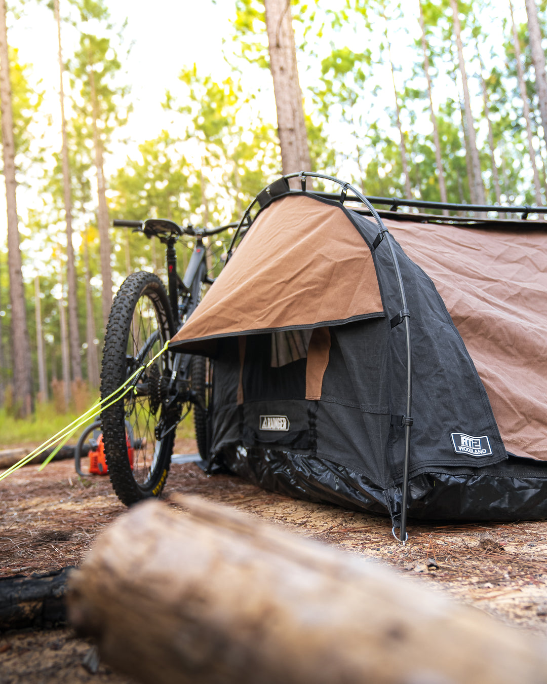 Rainger Touring Double Swag – RT2 Woodland detail view
