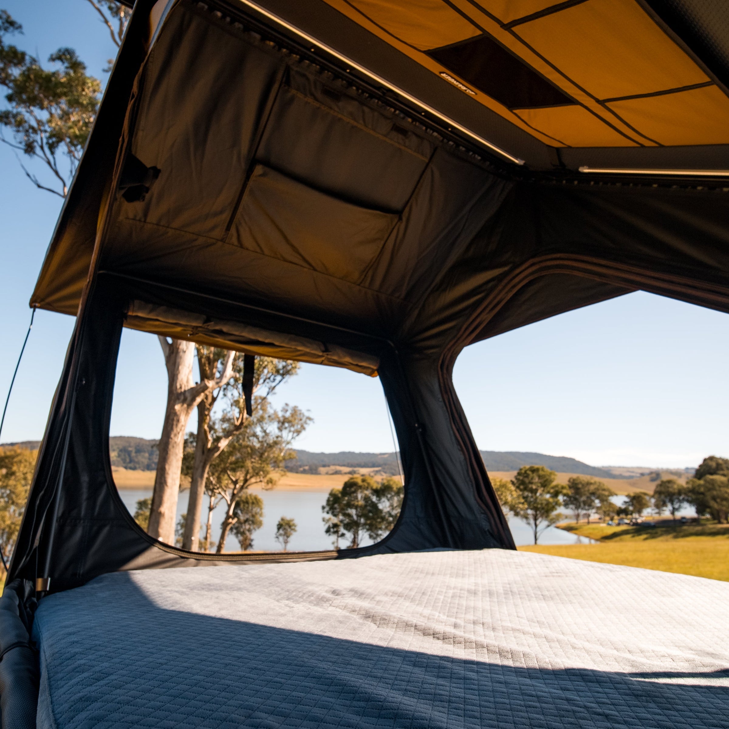Rainger Revo-X 1.45 Hardshell Roof Top Tent detail view