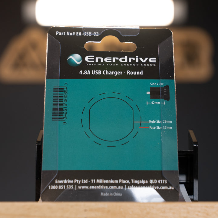 Rainger Enerdrive – Round Dual USB-A Charger 4.8A (Green LED, 12/24V, with Cover) – EA-USB-02 detail view