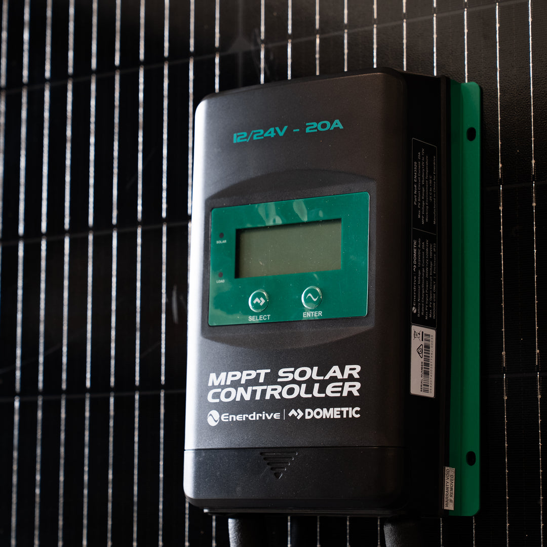 Enerdrive – MPPT Solar Controller w/ Display 20A 12/24V – EN43520 alternative view