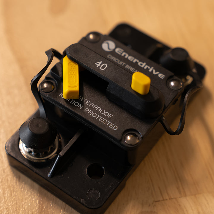 Enerdrive – Surface Mount Resettable Circuit Breaker 40A (5/16" / 8mm Stud) – EN-RCB40 detail view