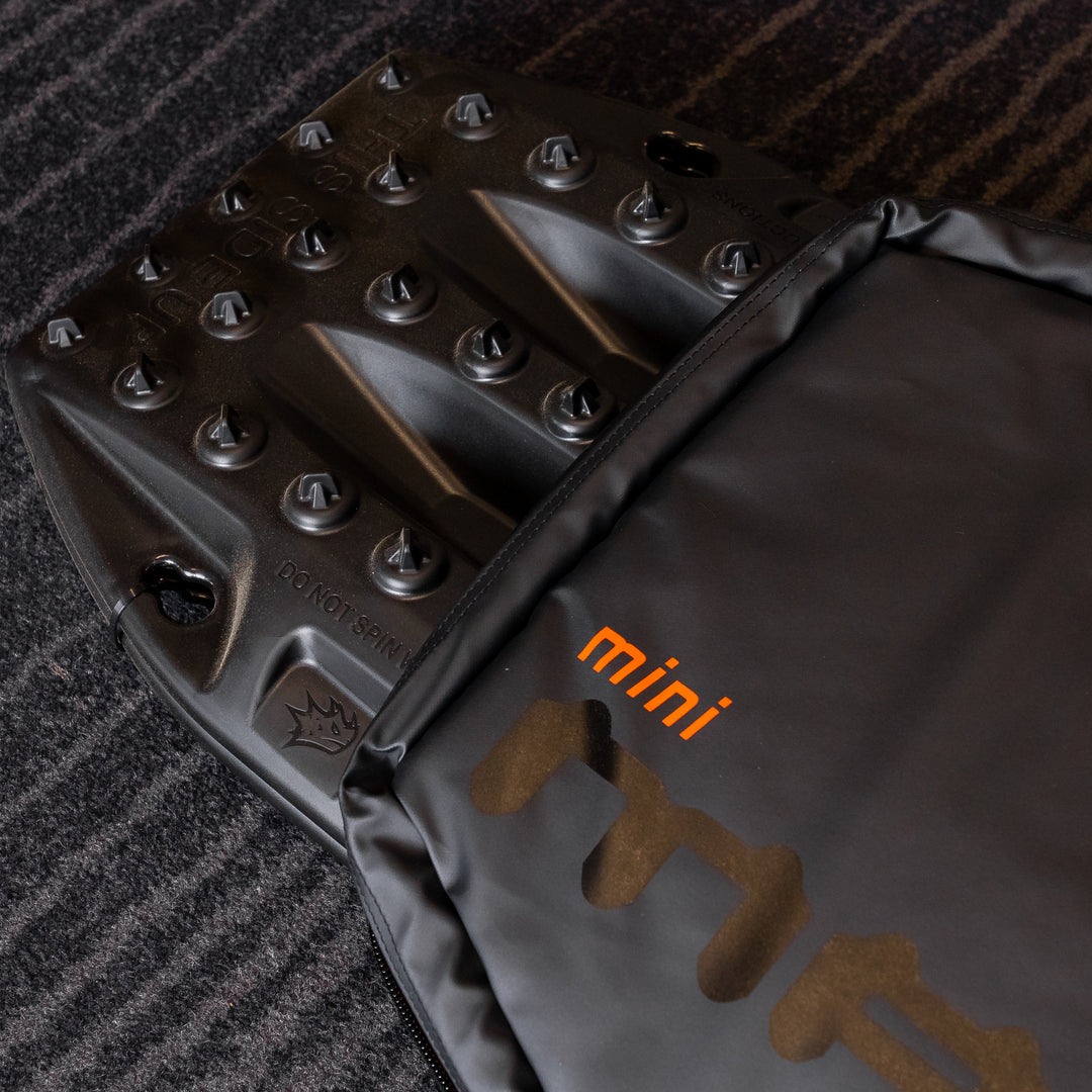 Maxtrax – Mini Recovery Board Carry Bag (Black PVC) – MTXMB detail view