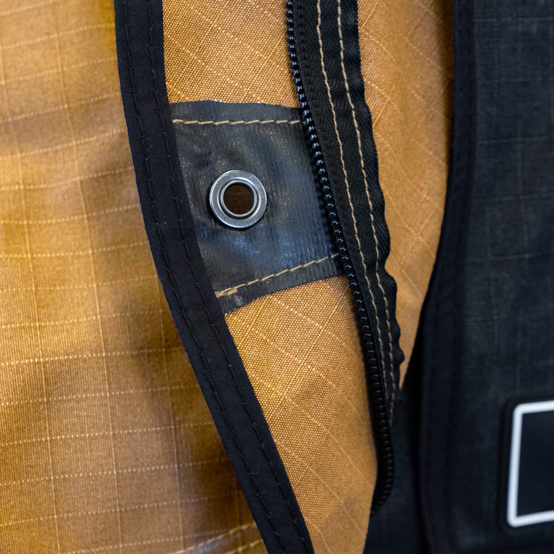 Rainger Touring Double Swag – RT2 Sandstorm detail view