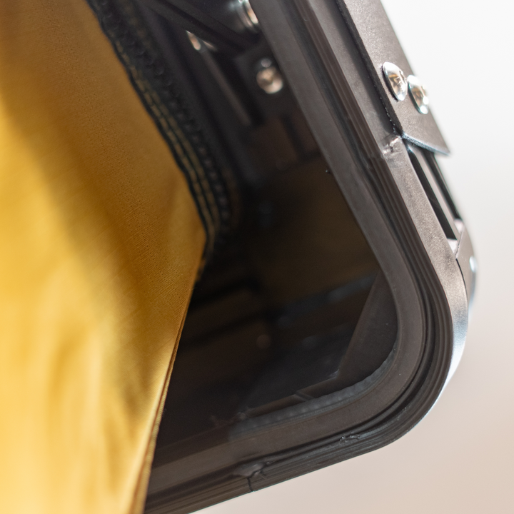 Rainger Revo-X 1.45 Hardshell Roof Top Tent detail view
