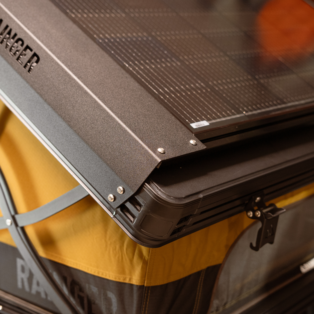 Rainger Revo-X 1.45 Hardshell Roof Top Tent detail view