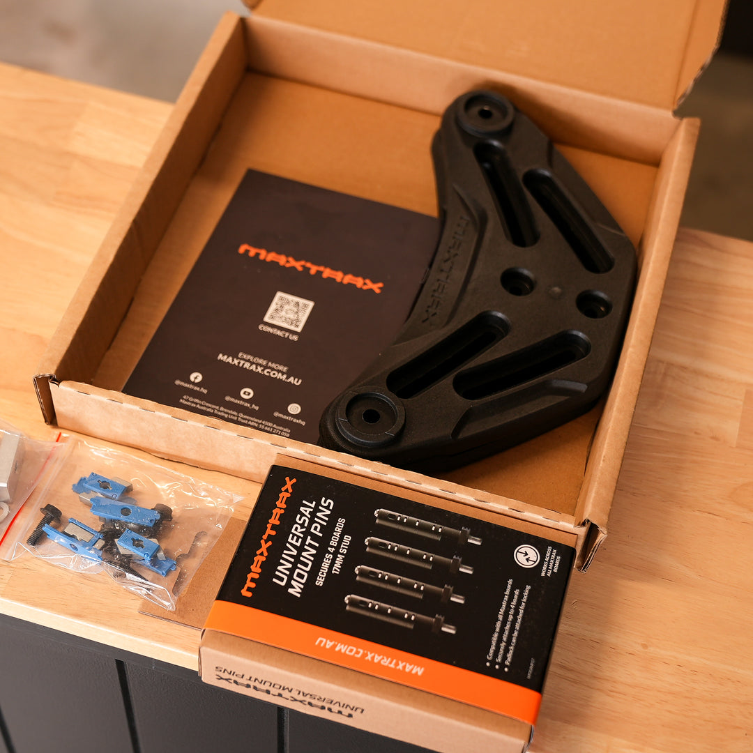 MAXTRAX Recovery Track Mounting Kit with Universal Pins - MTXFRMUMPU