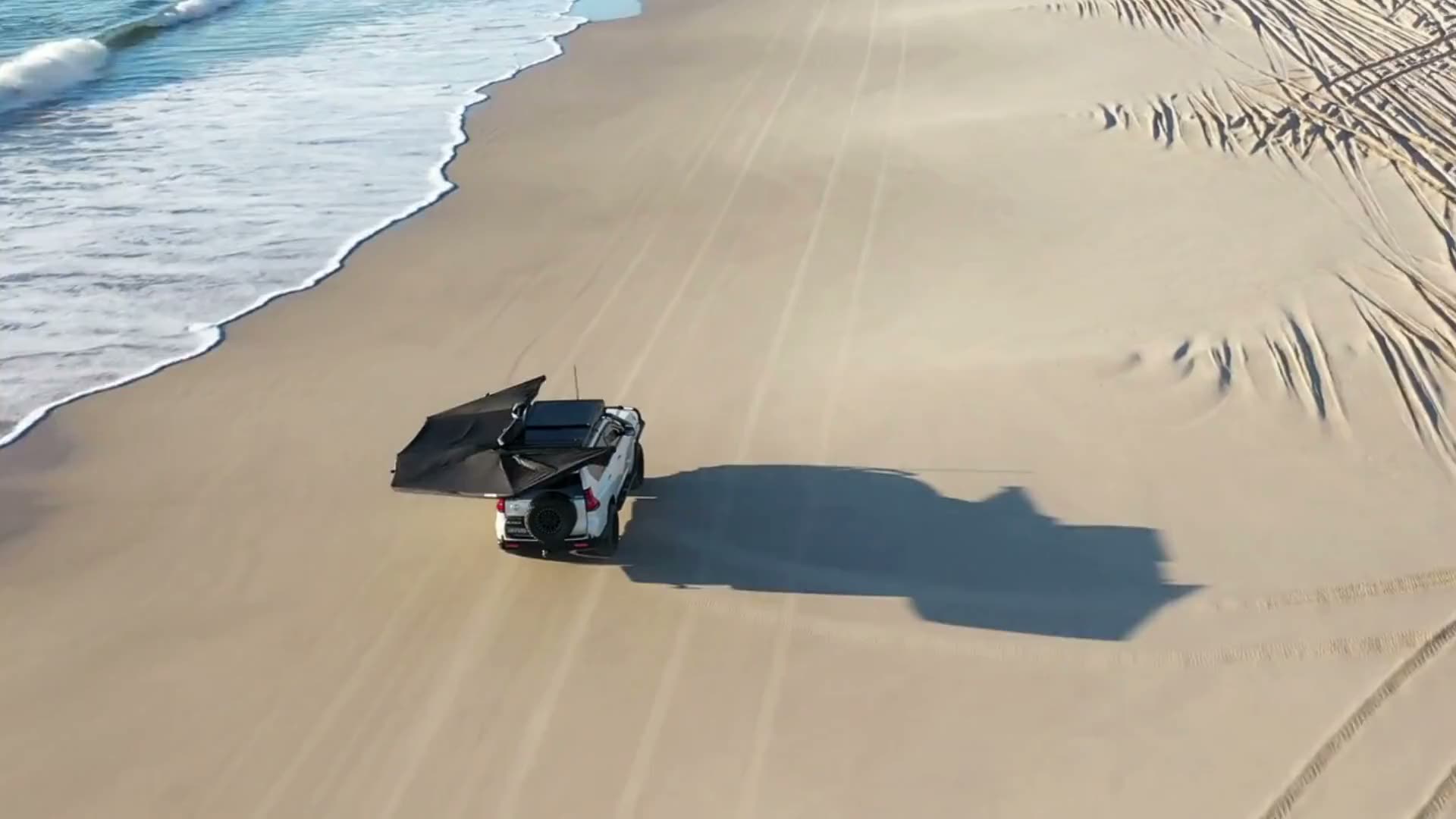 Rainger Duo 6ARM 270 degree awning during vehicle testing